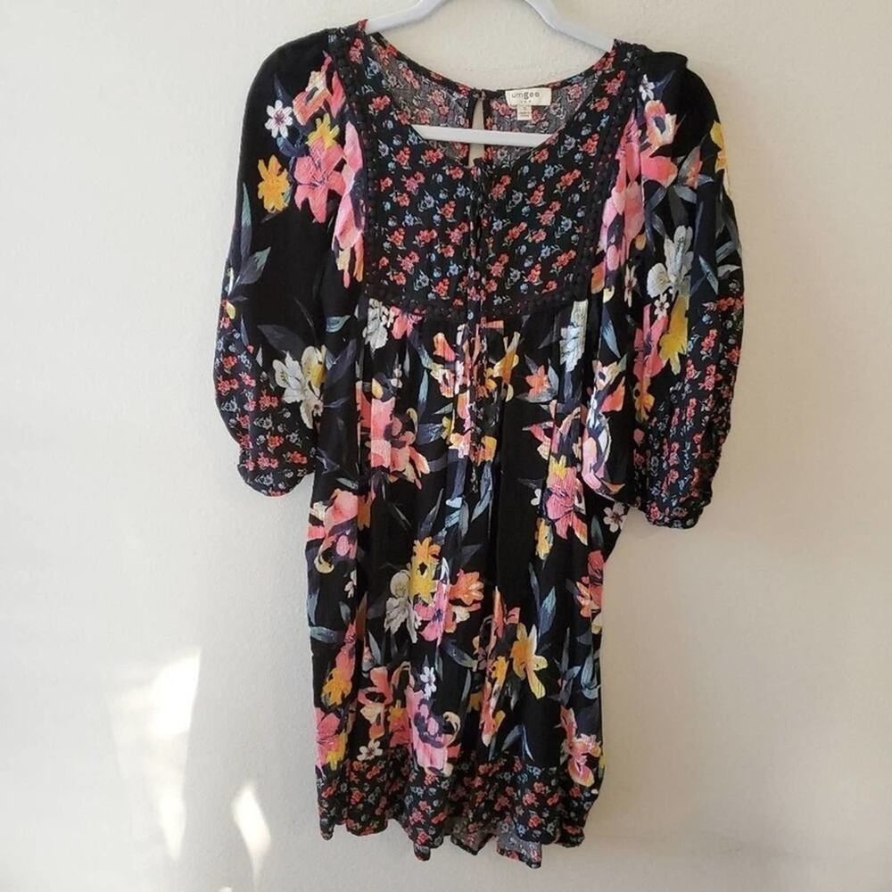Umgee floral crocheted lace dress‎ size small